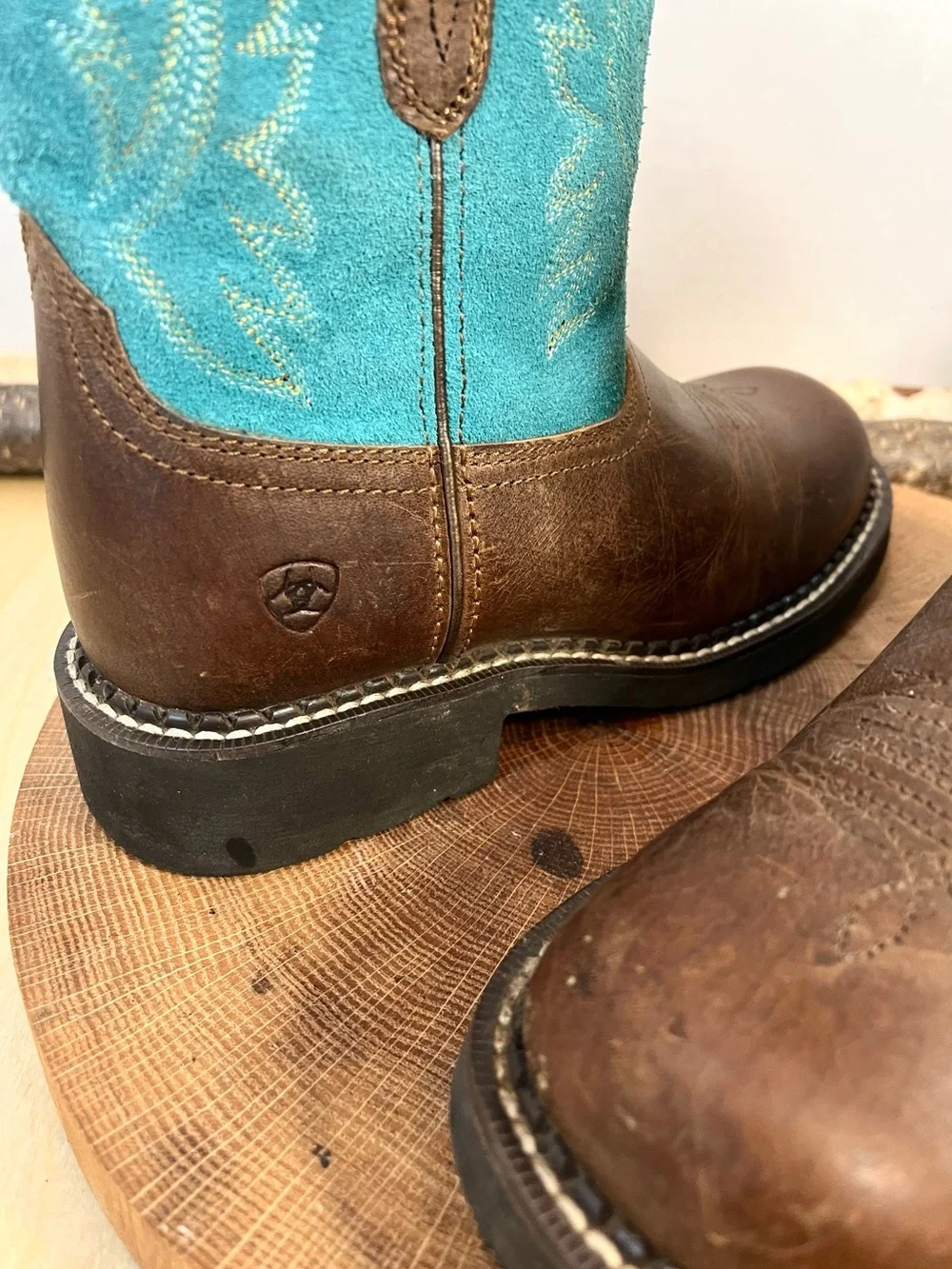 Ariat kid fatbaby